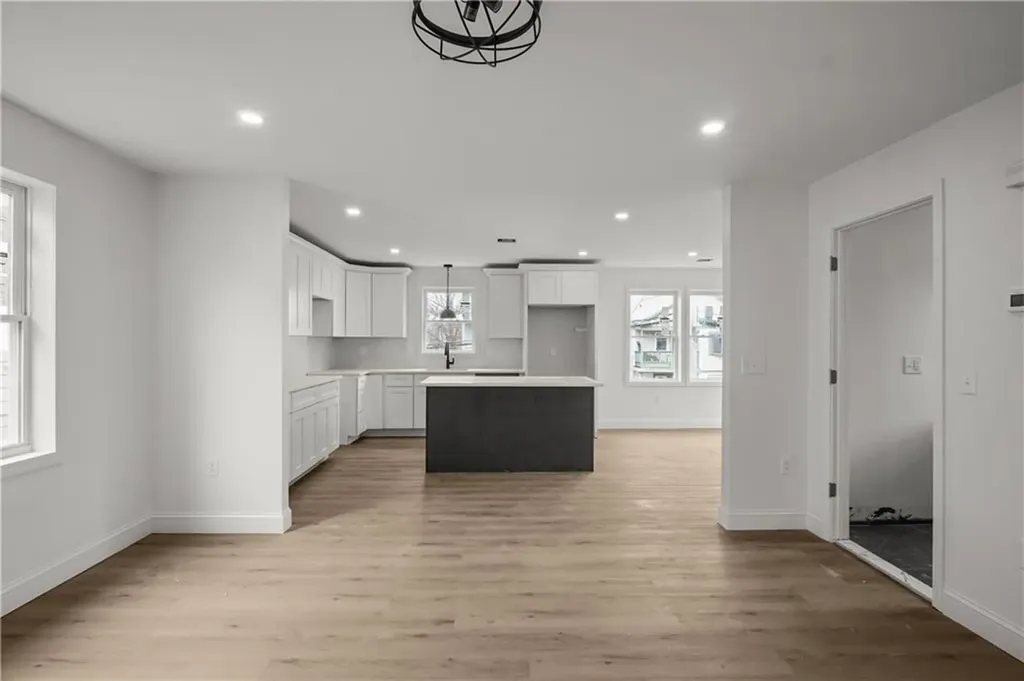 19 Pumgansett Street Providence RI 02908