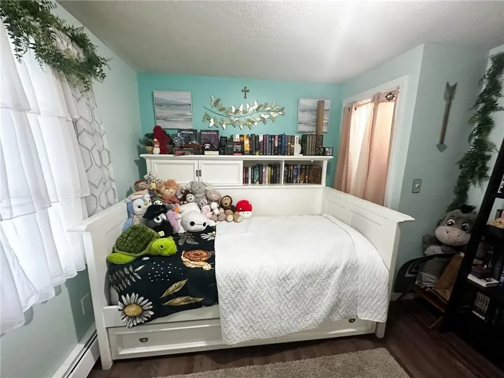 25 Carole Court Cranston RI 02921