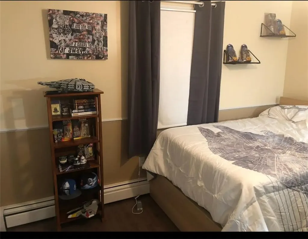 25 Carole Court Cranston RI 02921