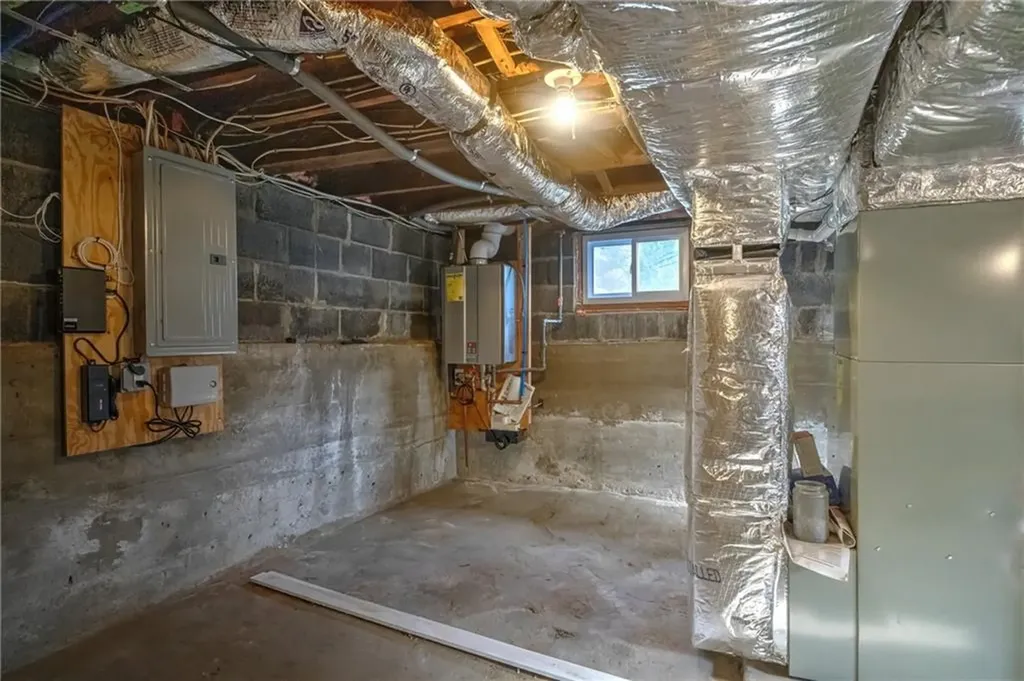 149 Pinehurst Avenue Warwick RI 02889