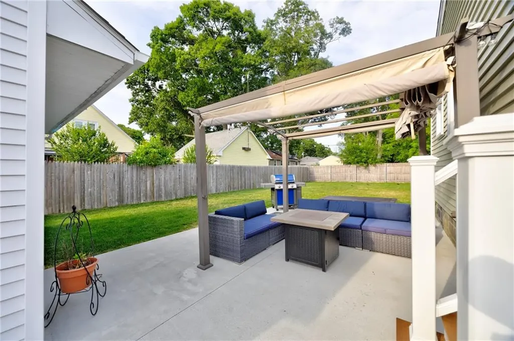149 Pinehurst Avenue Warwick RI 02889