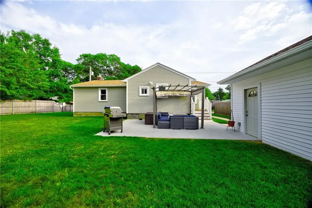 149 Pinehurst Avenue Warwick RI 02889