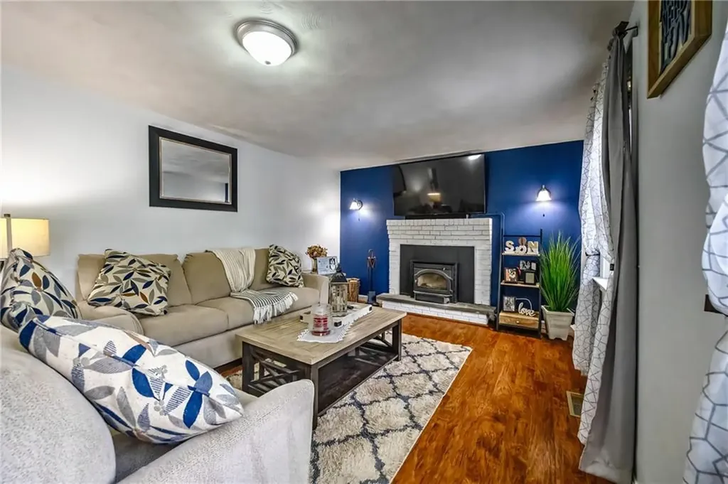 149 Pinehurst Avenue Warwick RI 02889
