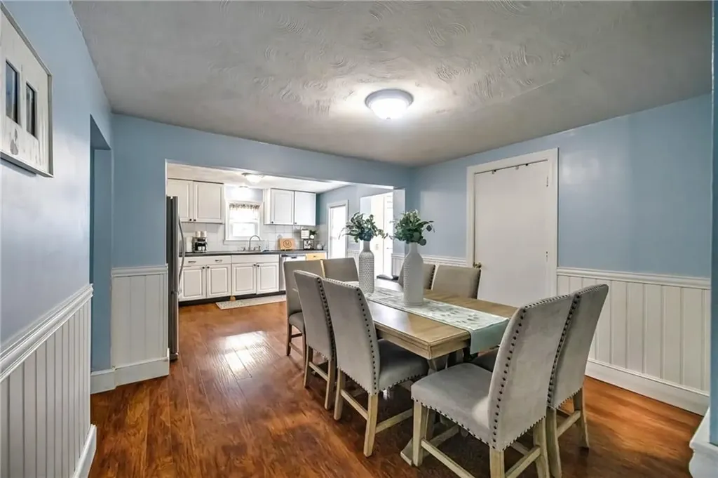 149 Pinehurst Avenue Warwick RI 02889