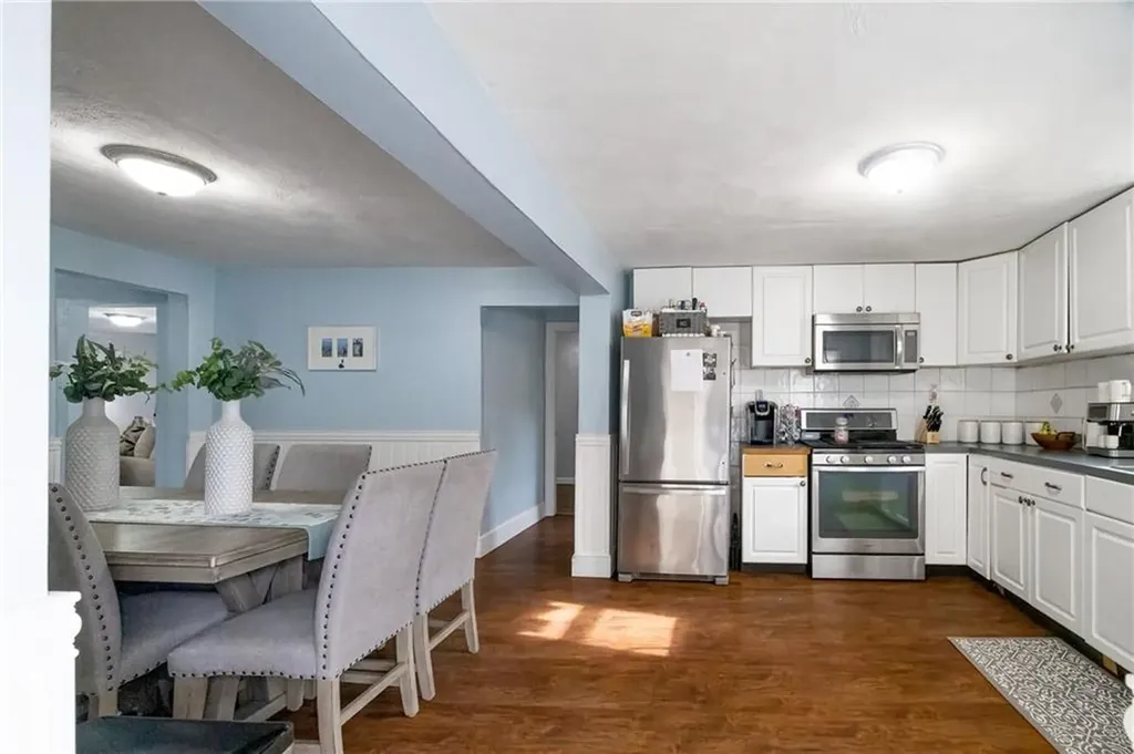 149 Pinehurst Avenue Warwick RI 02889