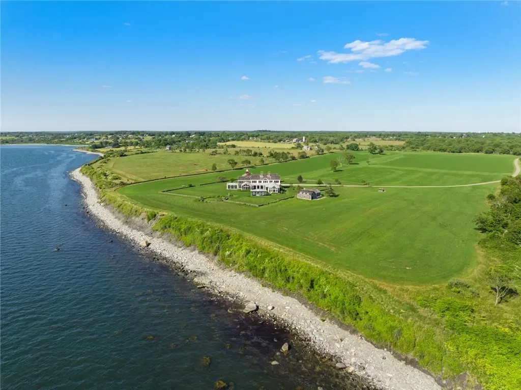 441 W Main Road Little Compton RI 02837