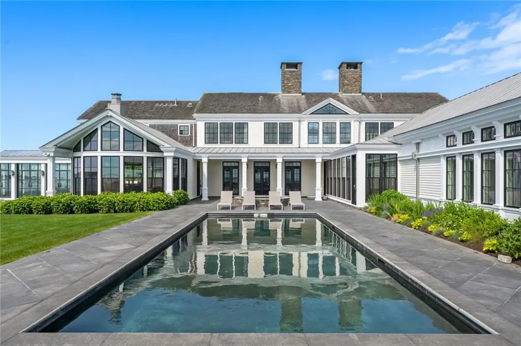 441 W Main Road Little Compton RI 02837