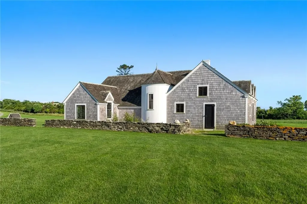 441 W Main Road Little Compton RI 02837