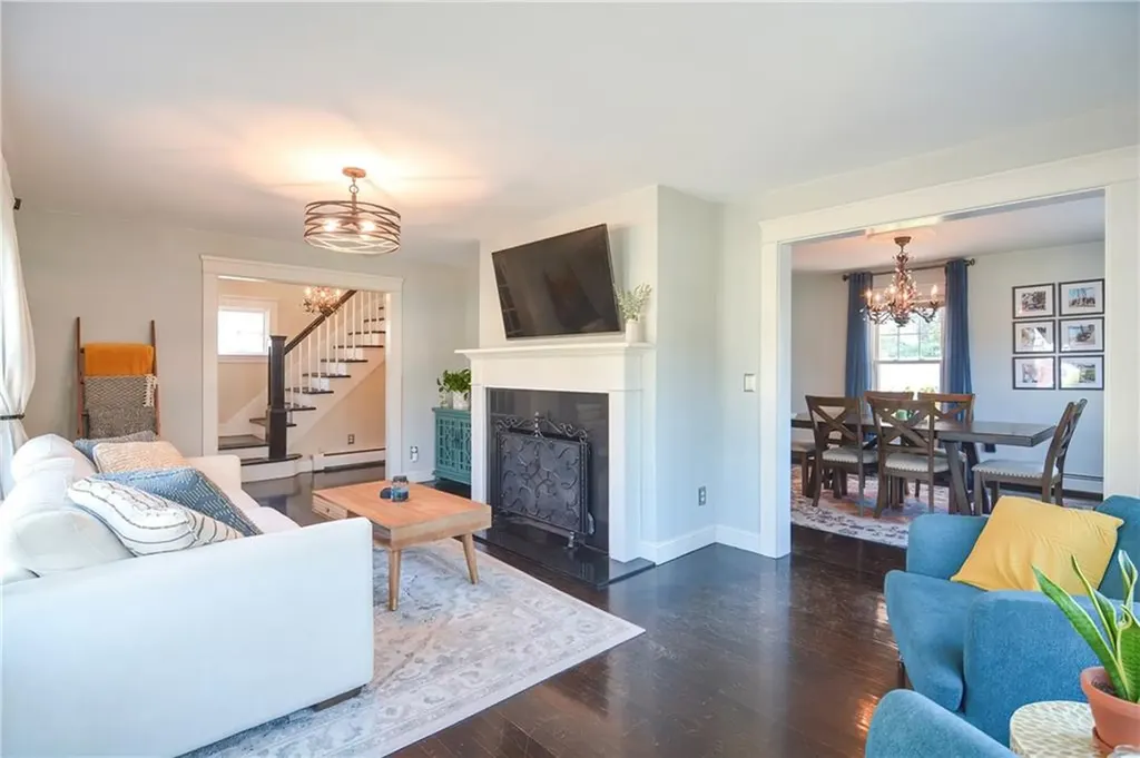 7 Felsmere Avenue Pawtucket RI 02861