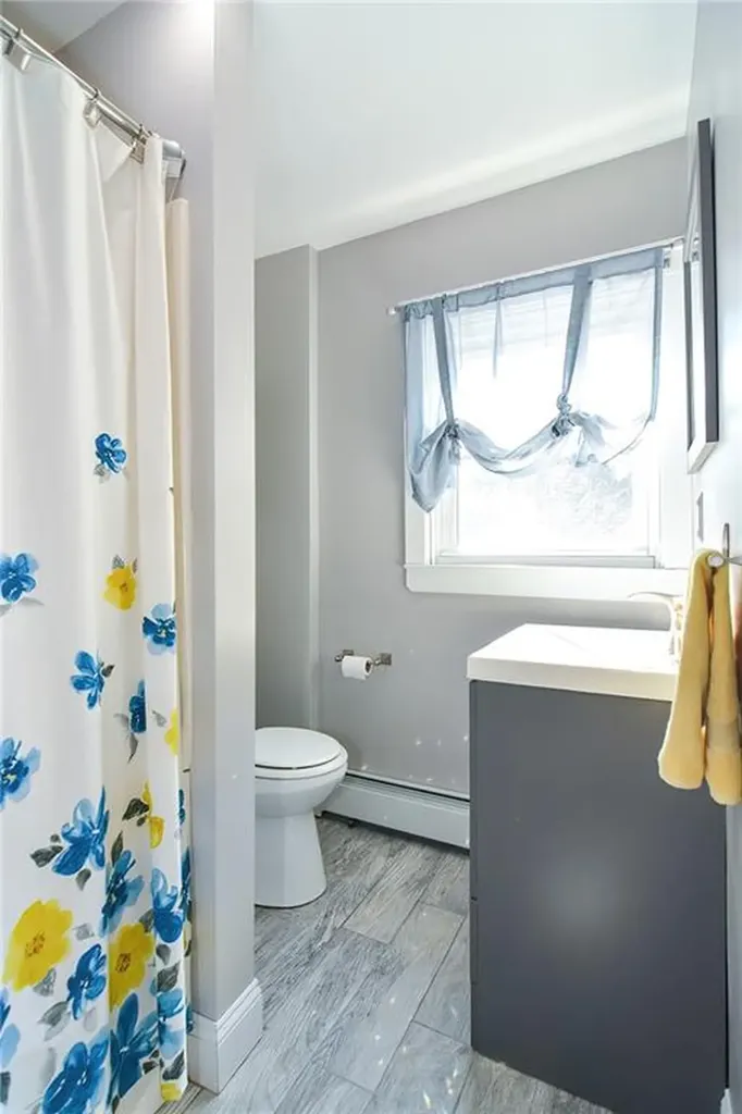 7 Felsmere Avenue Pawtucket RI 02861