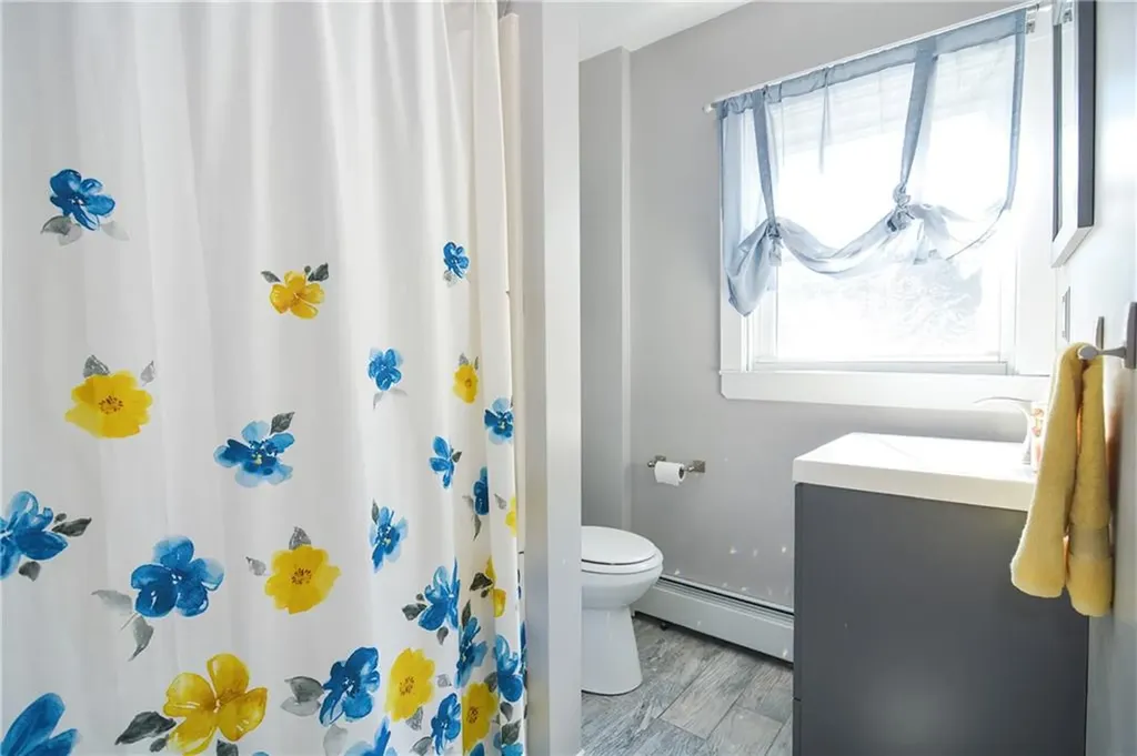 7 Felsmere Avenue Pawtucket RI 02861