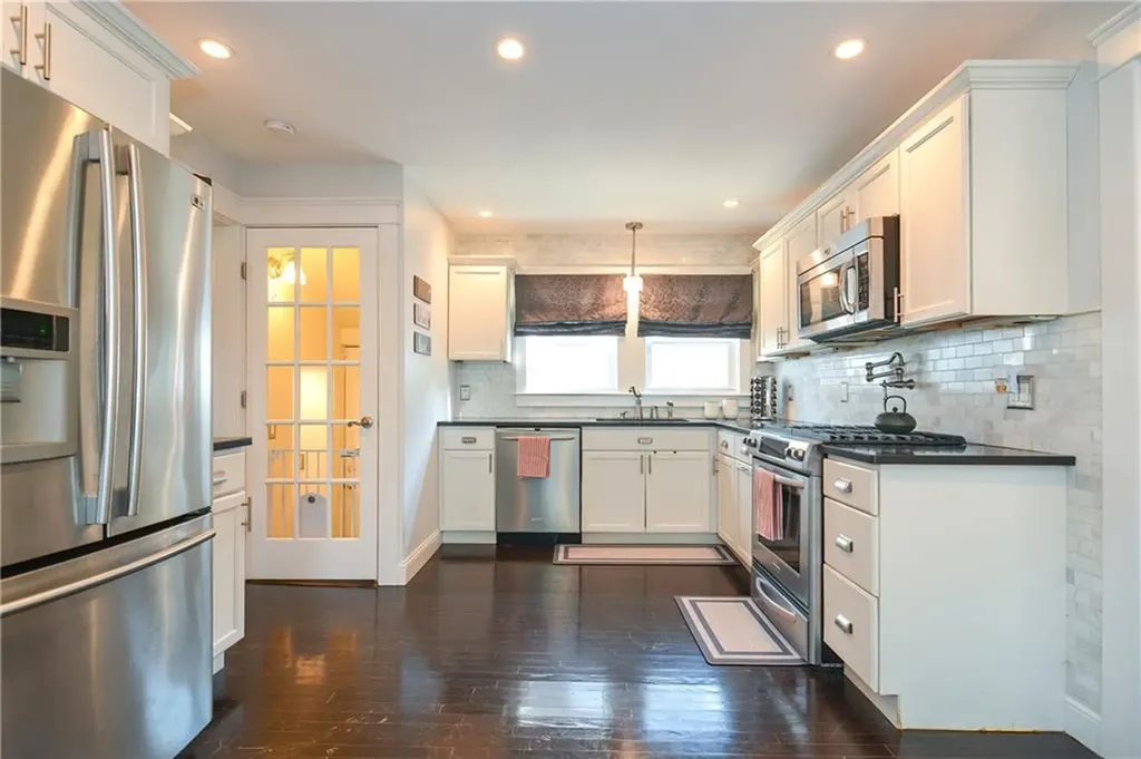 7 Felsmere Avenue Pawtucket RI 02861