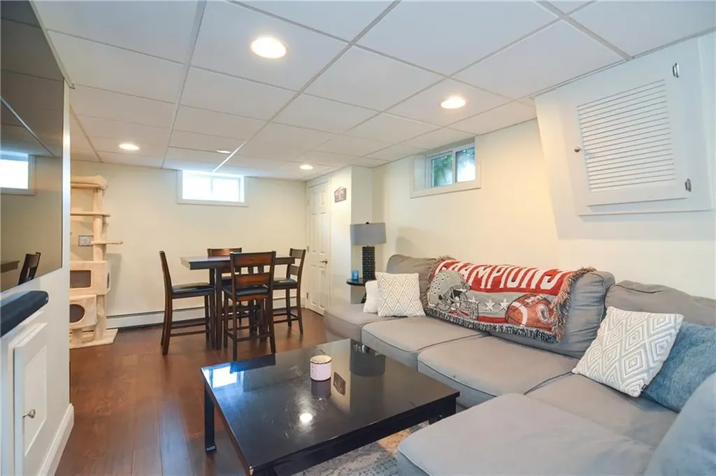 7 Felsmere Avenue Pawtucket RI 02861