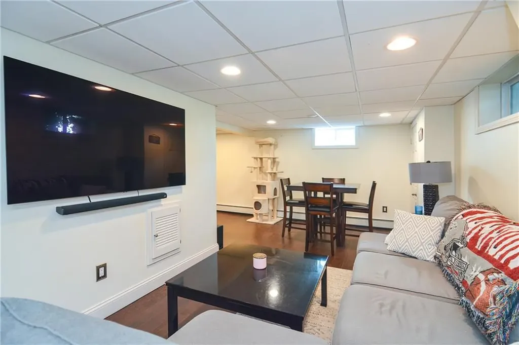 7 Felsmere Avenue Pawtucket RI 02861