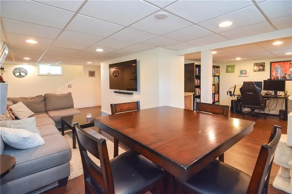 7 Felsmere Avenue Pawtucket RI 02861