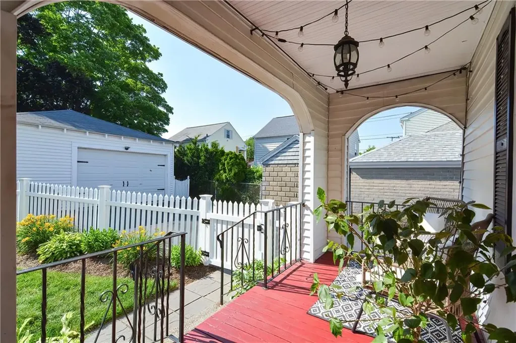 7 Felsmere Avenue Pawtucket RI 02861