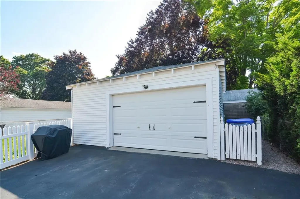 7 Felsmere Avenue Pawtucket RI 02861