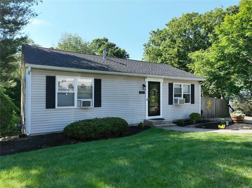 103 Crestwood Drive West Warwick RI 02893