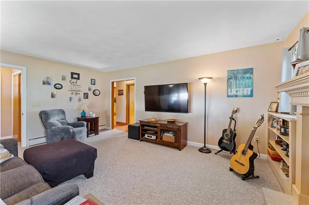 19 Brentwood Drive Johnston RI 02919