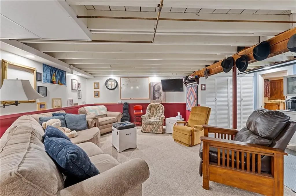19 Brentwood Drive Johnston RI 02919