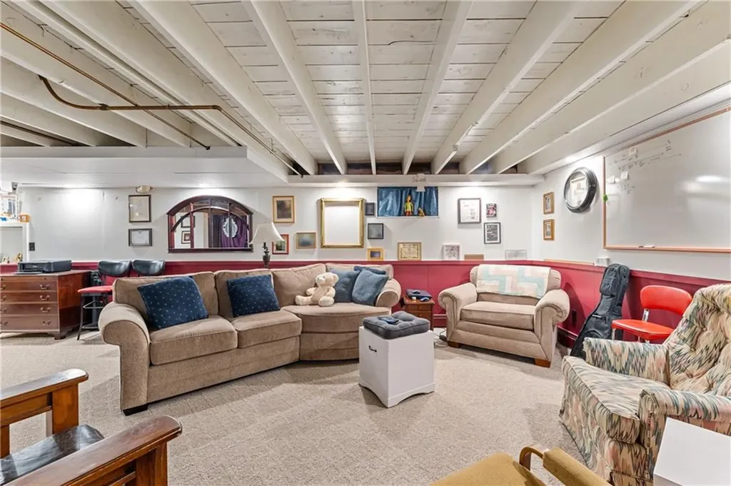 19 Brentwood Drive Johnston RI 02919
