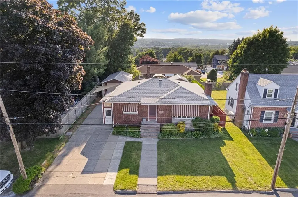 19 Brentwood Drive Johnston RI 02919