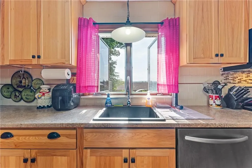19 Brentwood Drive Johnston RI 02919