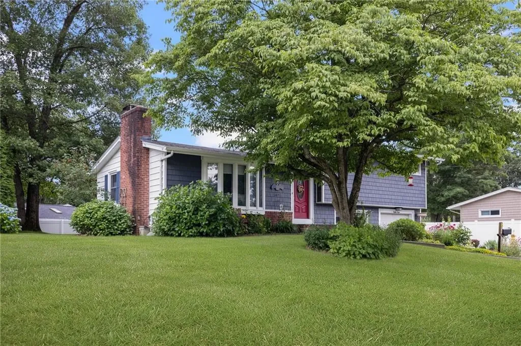 88 Cushing Road Warwick RI 02888
