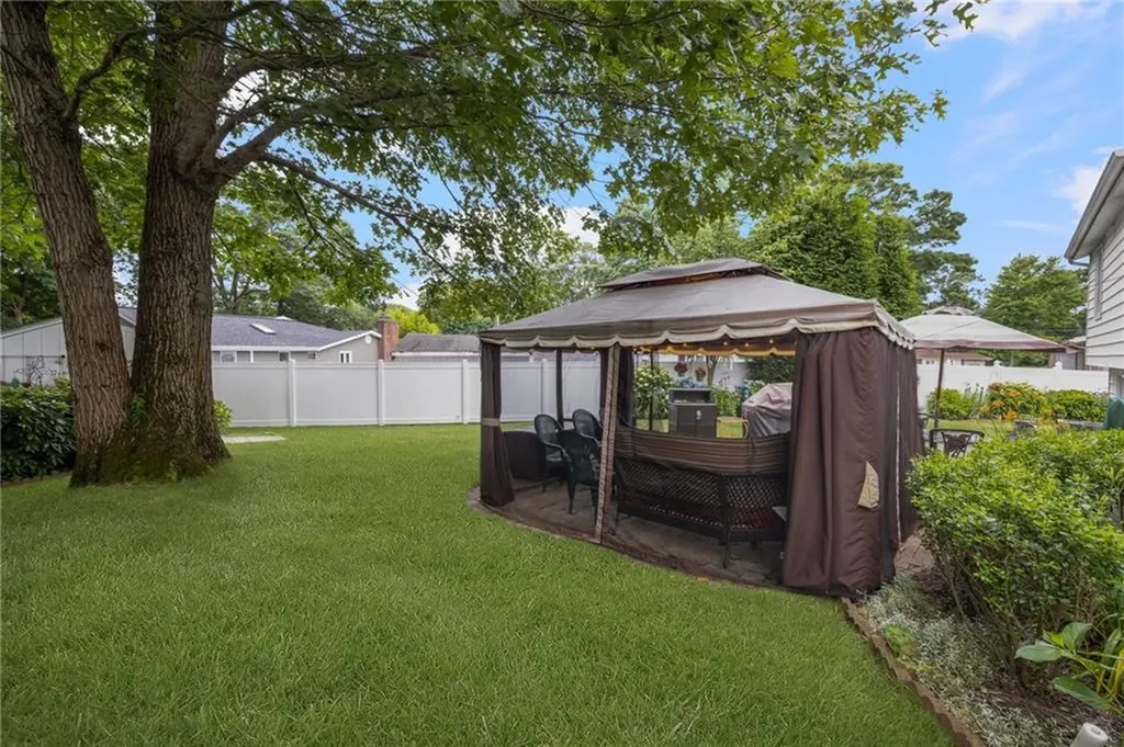 88 Cushing Road Warwick RI 02888