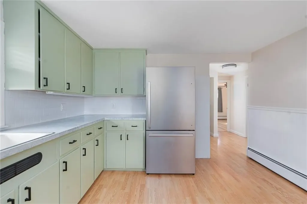 122 Fairfield Avenue Woonsocket RI 02895