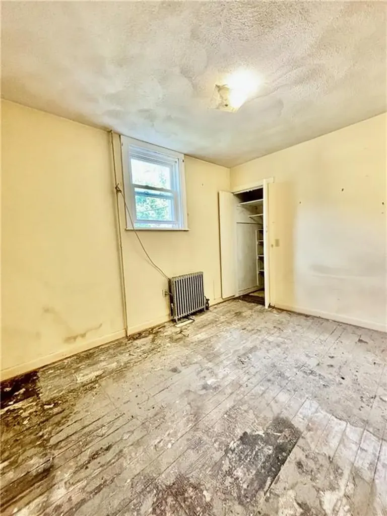 18 Kernick Street Warwick RI 02886