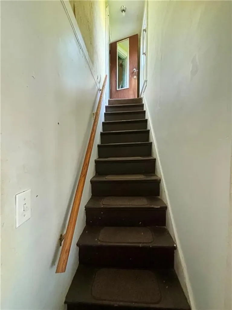 18 Kernick Street Warwick RI 02886