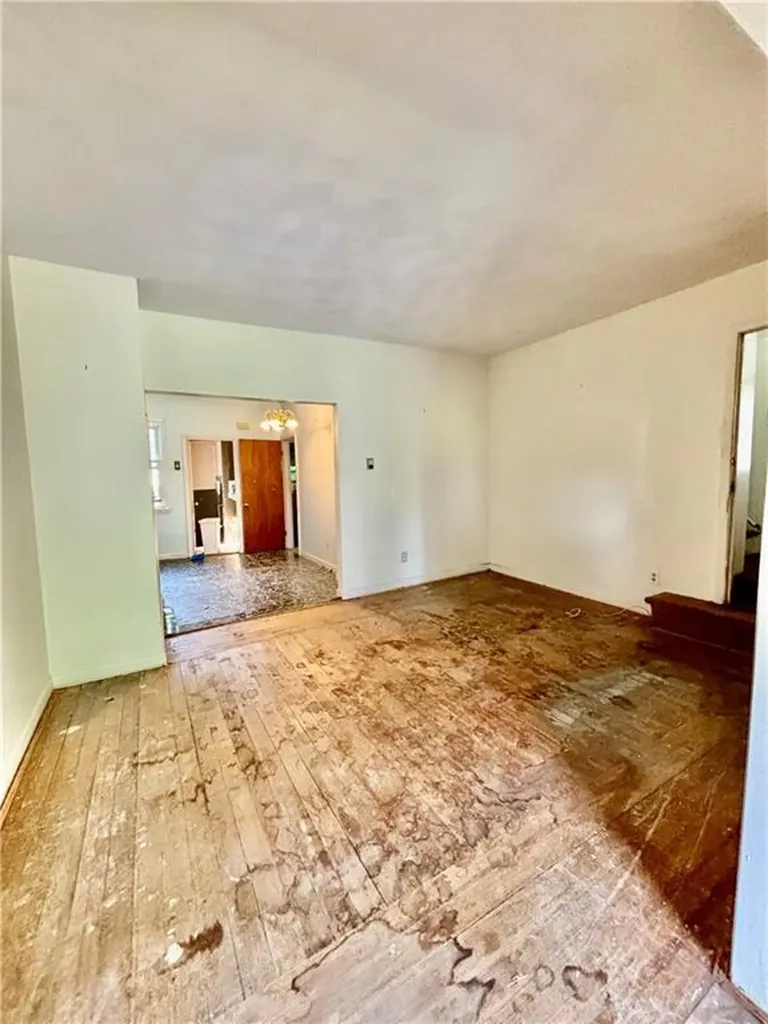 18 Kernick Street Warwick RI 02886