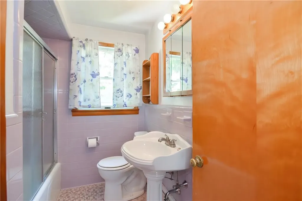 273 State Street Bristol RI 02809