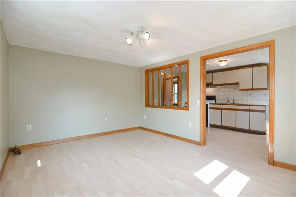 273 State Street Bristol RI 02809