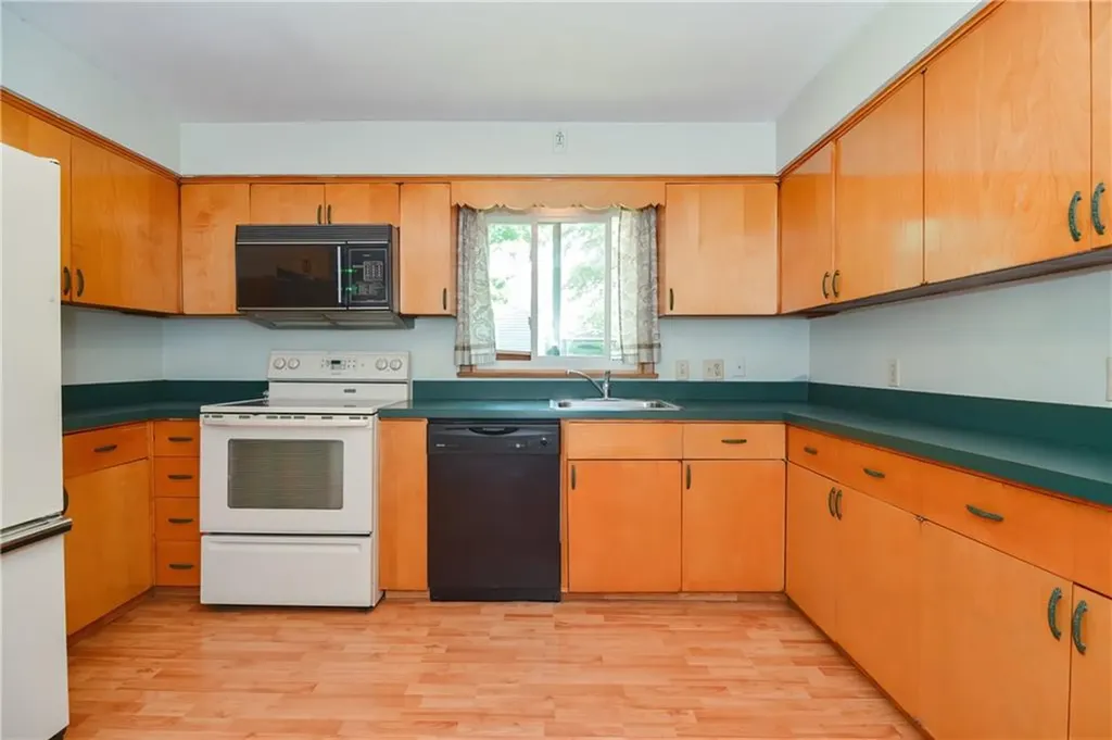 273 State Street Bristol RI 02809