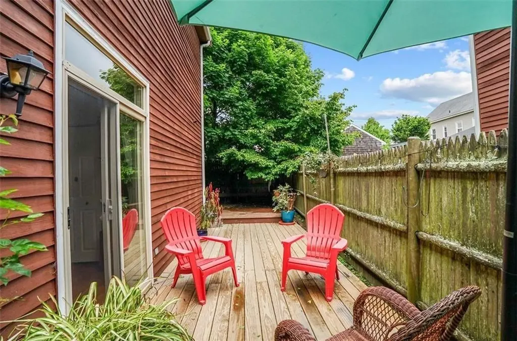 48 Thurston Avenue Newport RI 02840