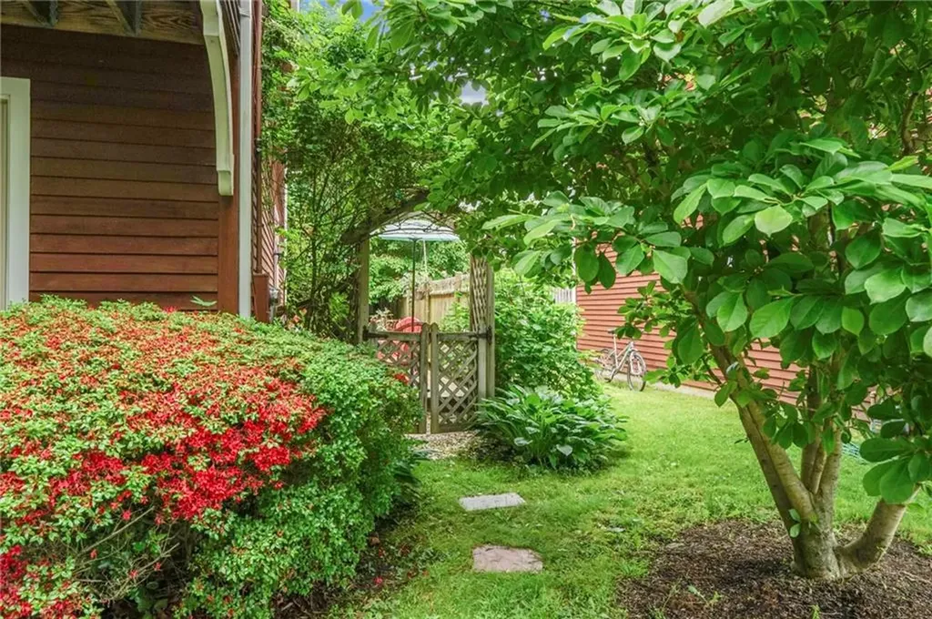48 Thurston Avenue Newport RI 02840