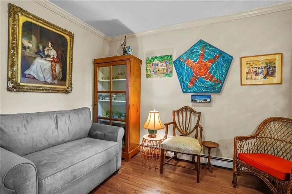48 Thurston Avenue Newport RI 02840