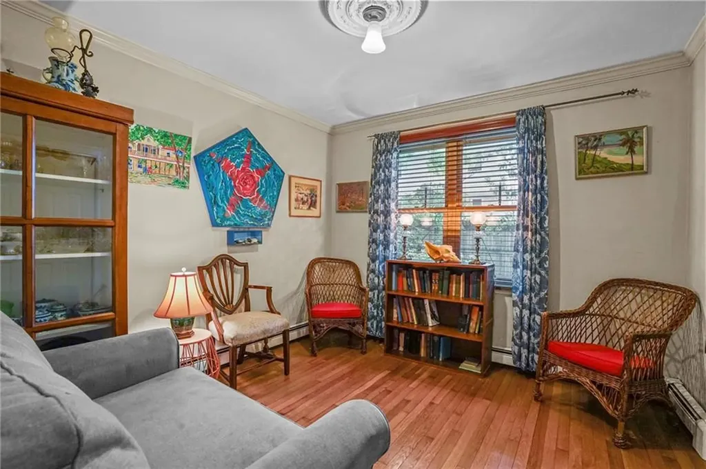 48 Thurston Avenue Newport RI 02840