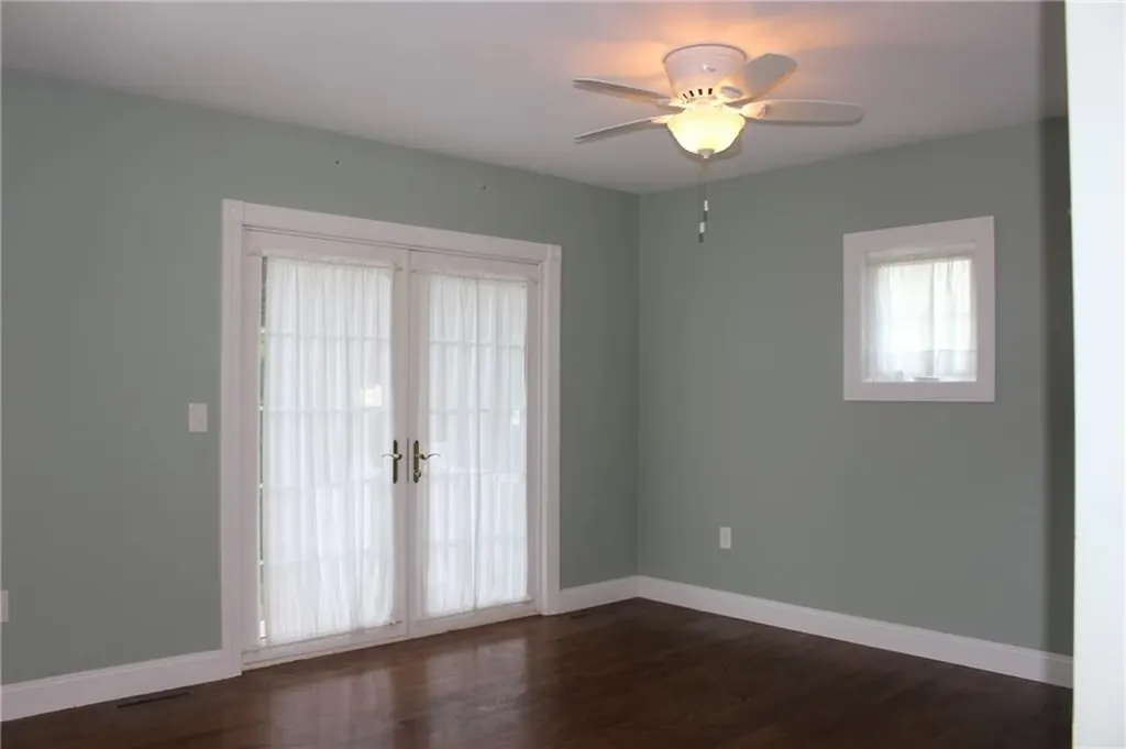 29 Chapmans Avenue Warwick RI 02886