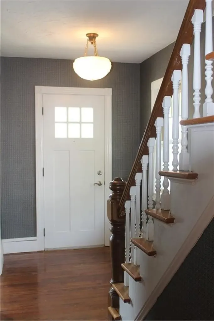 29 Chapmans Avenue Warwick RI 02886