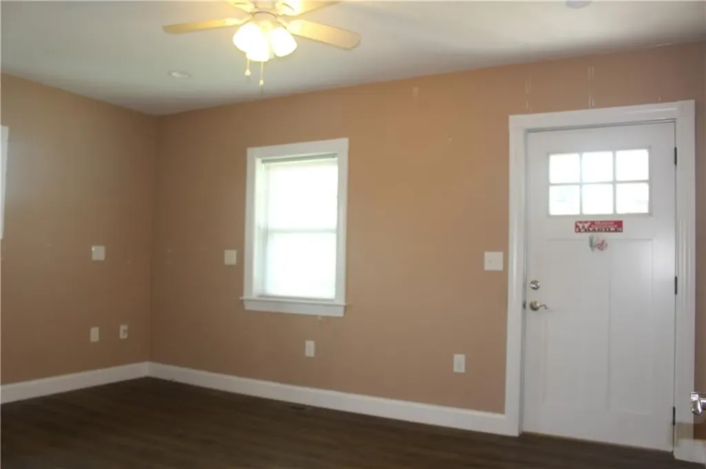 29 Chapmans Avenue Warwick RI 02886