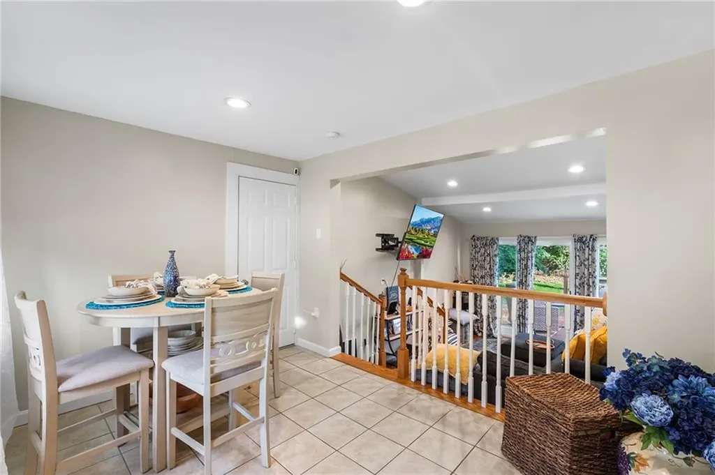 82 Phillips Street Woonsocket RI 02895