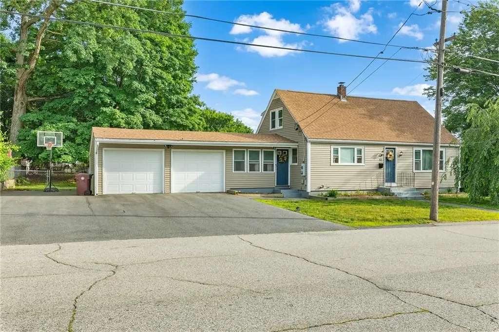 82 Phillips Street Woonsocket RI 02895