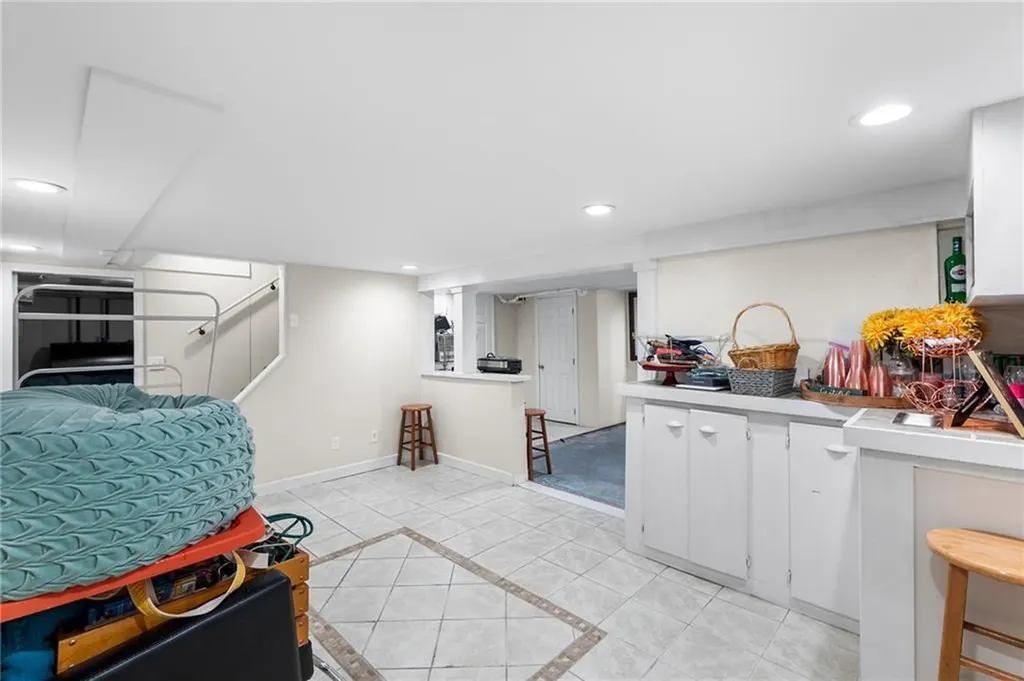 82 Phillips Street Woonsocket RI 02895