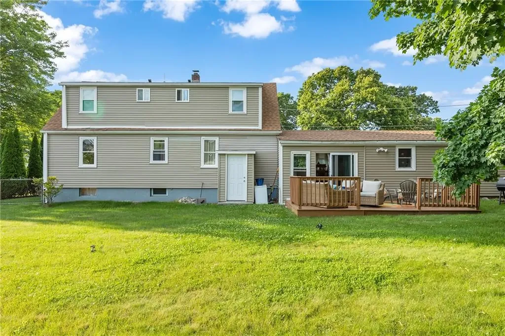 82 Phillips Street Woonsocket RI 02895