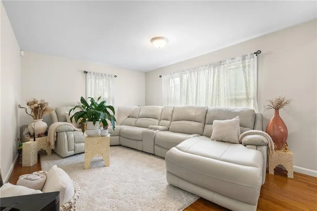 82 Phillips Street Woonsocket RI 02895