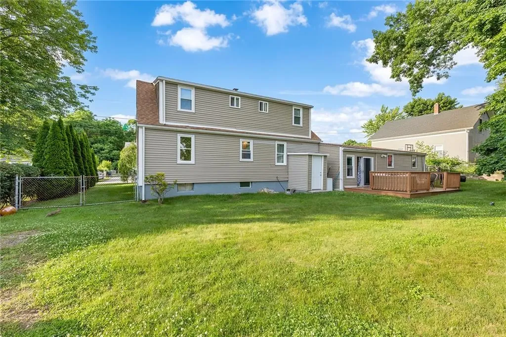 82 Phillips Street Woonsocket RI 02895