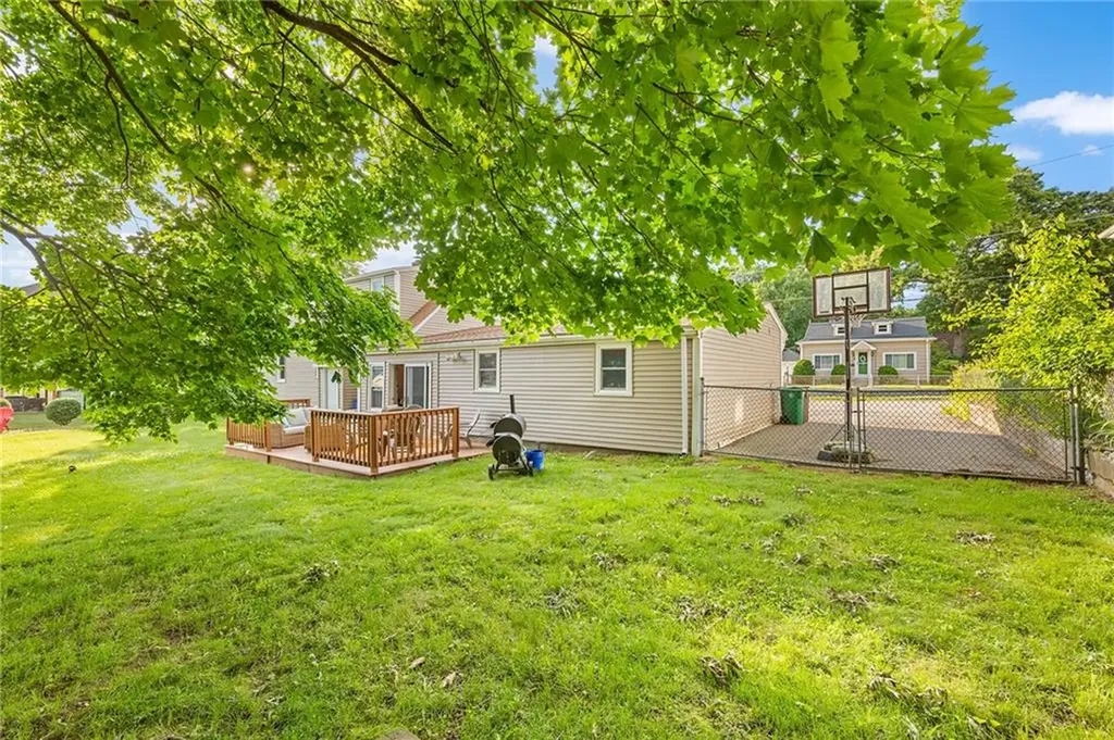 82 Phillips Street Woonsocket RI 02895